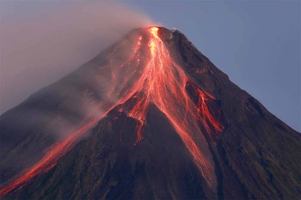 Mayon unrest displaces nearly 10K families - NDRRMC - Unli News